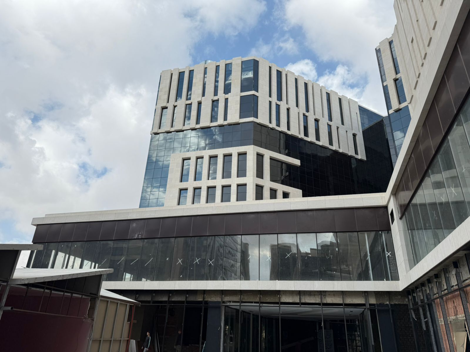 P4 Facade3